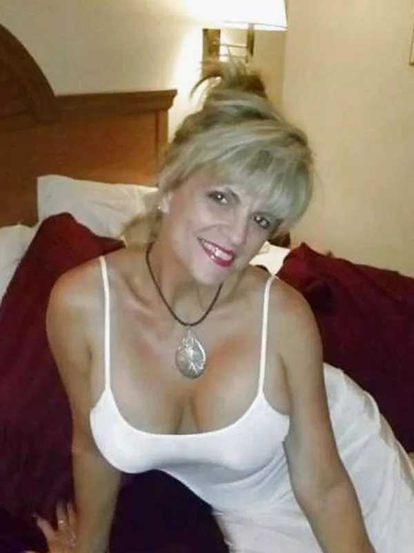 Brigitte, 56 ans, couple libertin à Aix-en-Provence