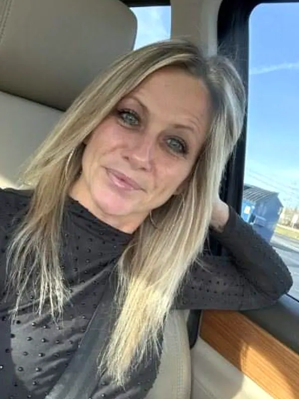 Armelle, 50 ans, couple libertin à Pau